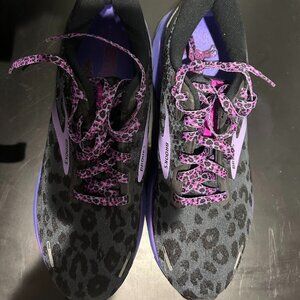 Brooks Ghost - Purple and black